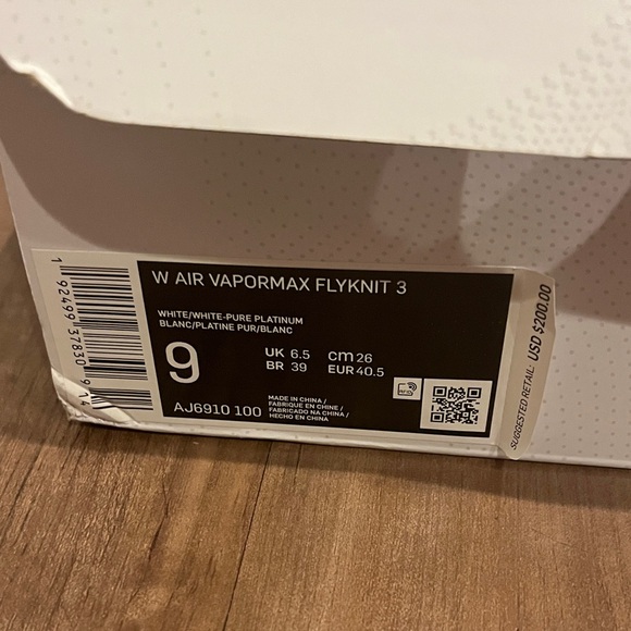 Nike Women’s White Knit Lace-Up Sneakers - Picture 2 of 3